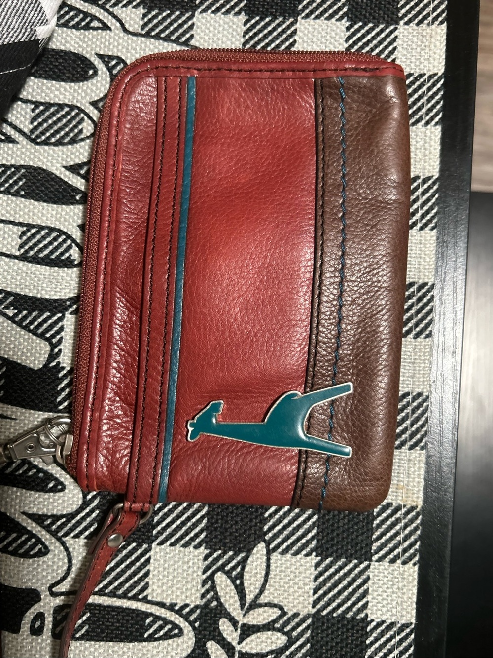 Fossil Multi Leather Red & Brown Giraffe Wristlet with Detachable Strap EUC